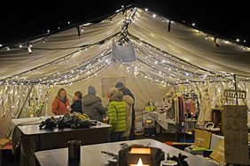 Eindrücke vom "Winter Wunderland" Weihnachtsmarkt des städtischen Papilio Familienzentrums Stadtmitte.