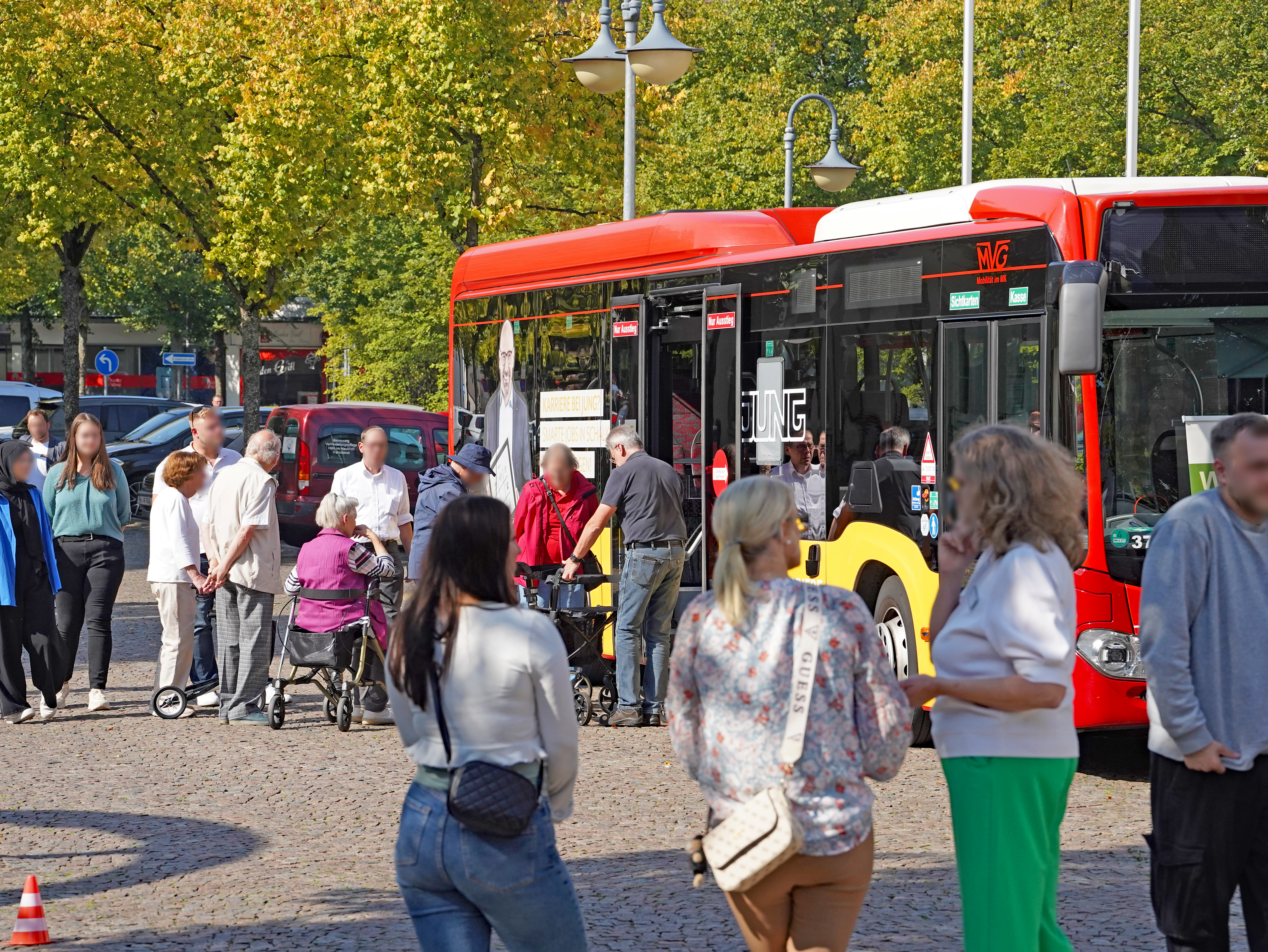 Eindrücke vom Rollatortag 2024 in Plettenberg, an und im Rathaus.