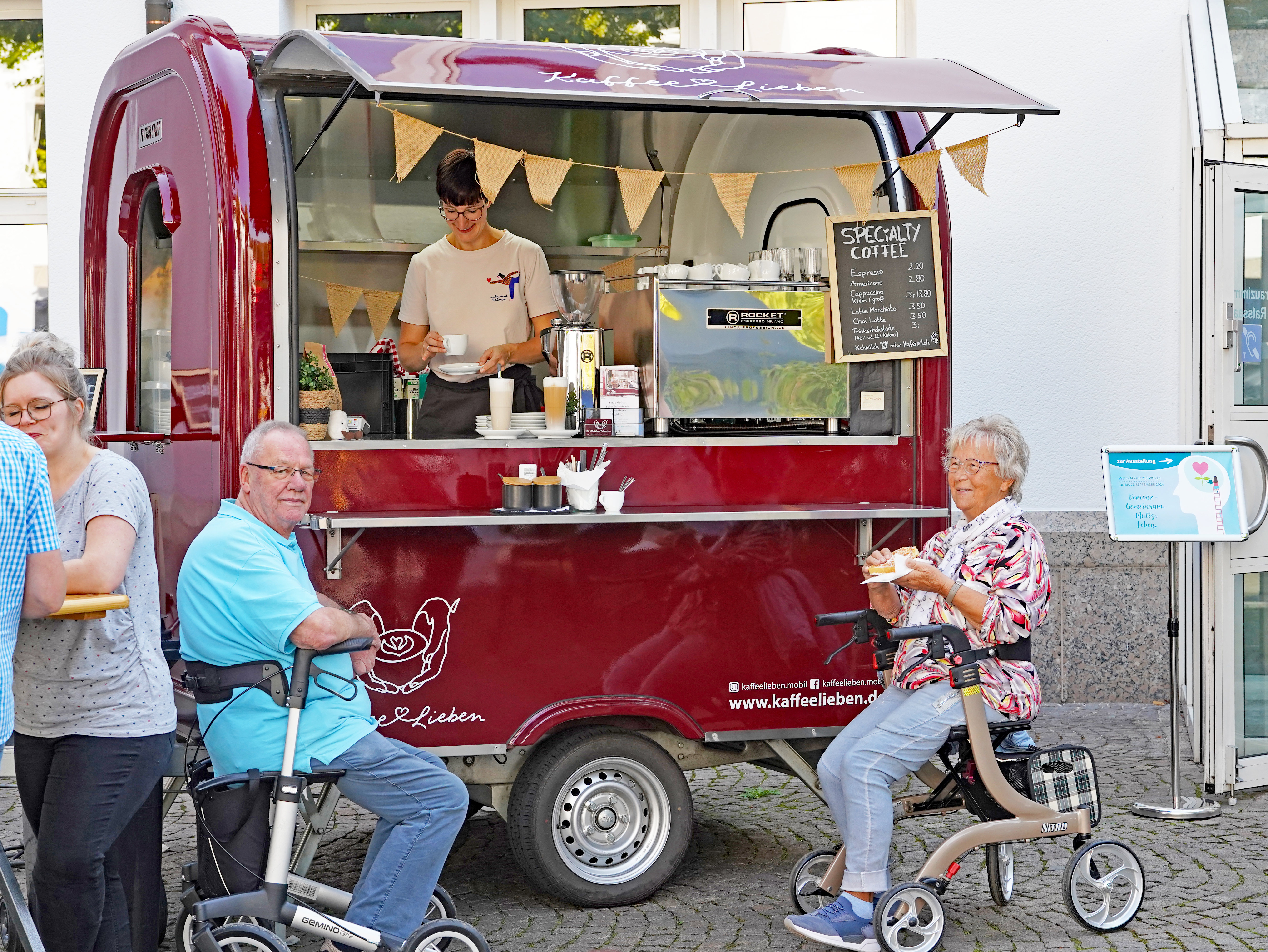 Eindrücke vom Rollatortag 2024 in Plettenberg, an und im Rathaus.