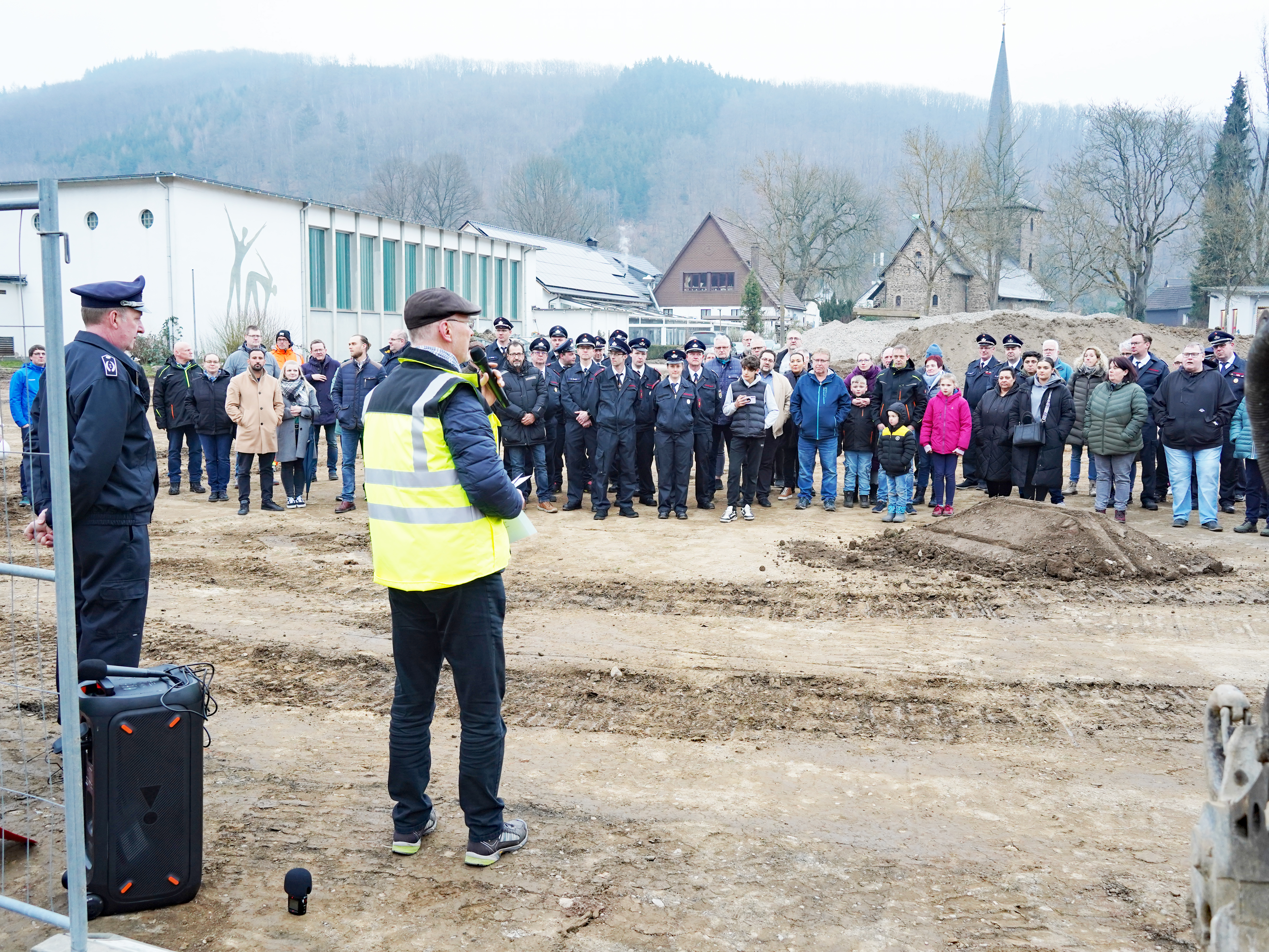 Eindrücke vom Spatenstich zum Neubau des Feuerwehrgerätehauses Plettenberg-Ohle.