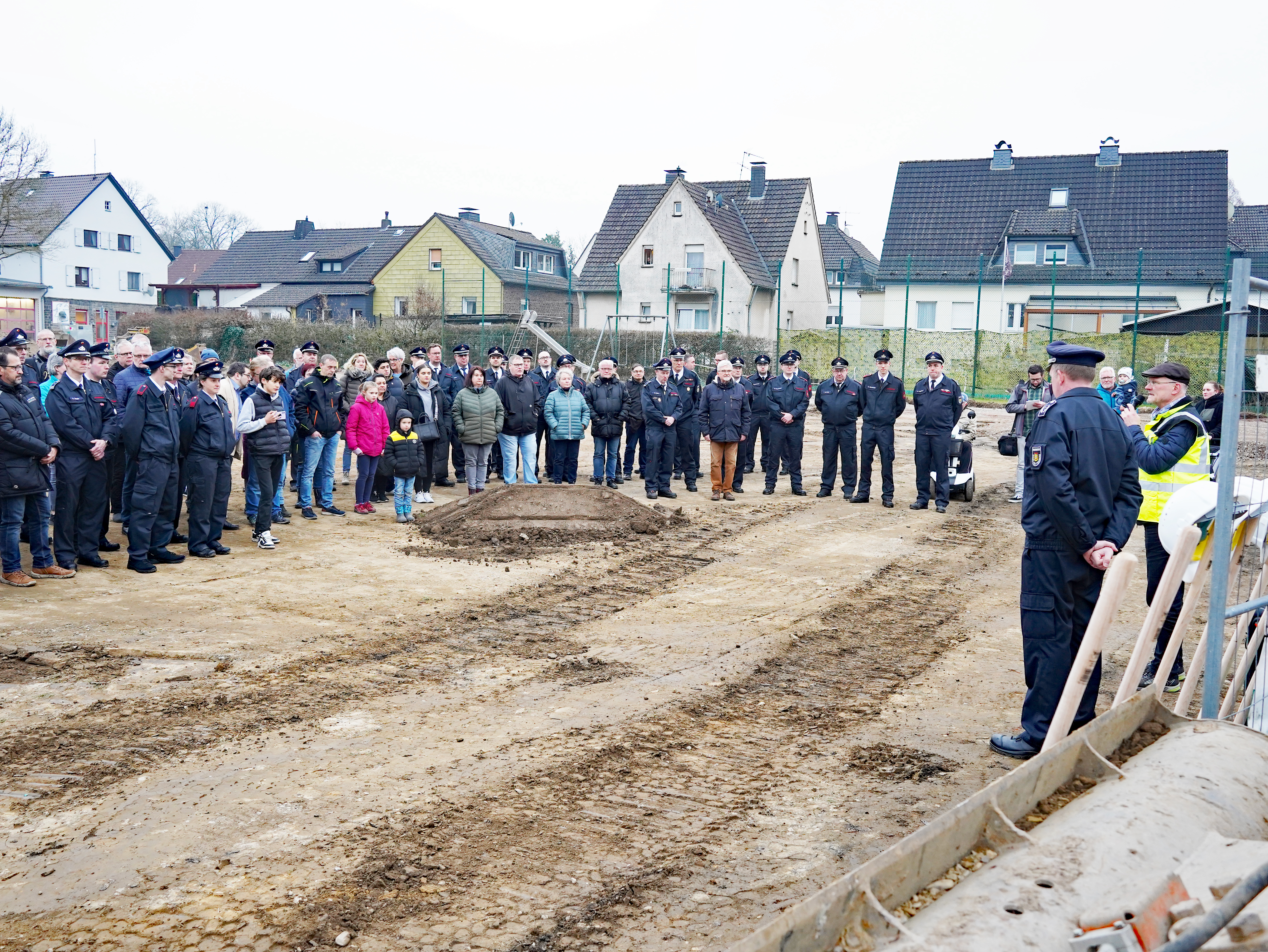 Eindrücke vom Spatenstich zum Neubau des Feuerwehrgerätehauses Plettenberg-Ohle.