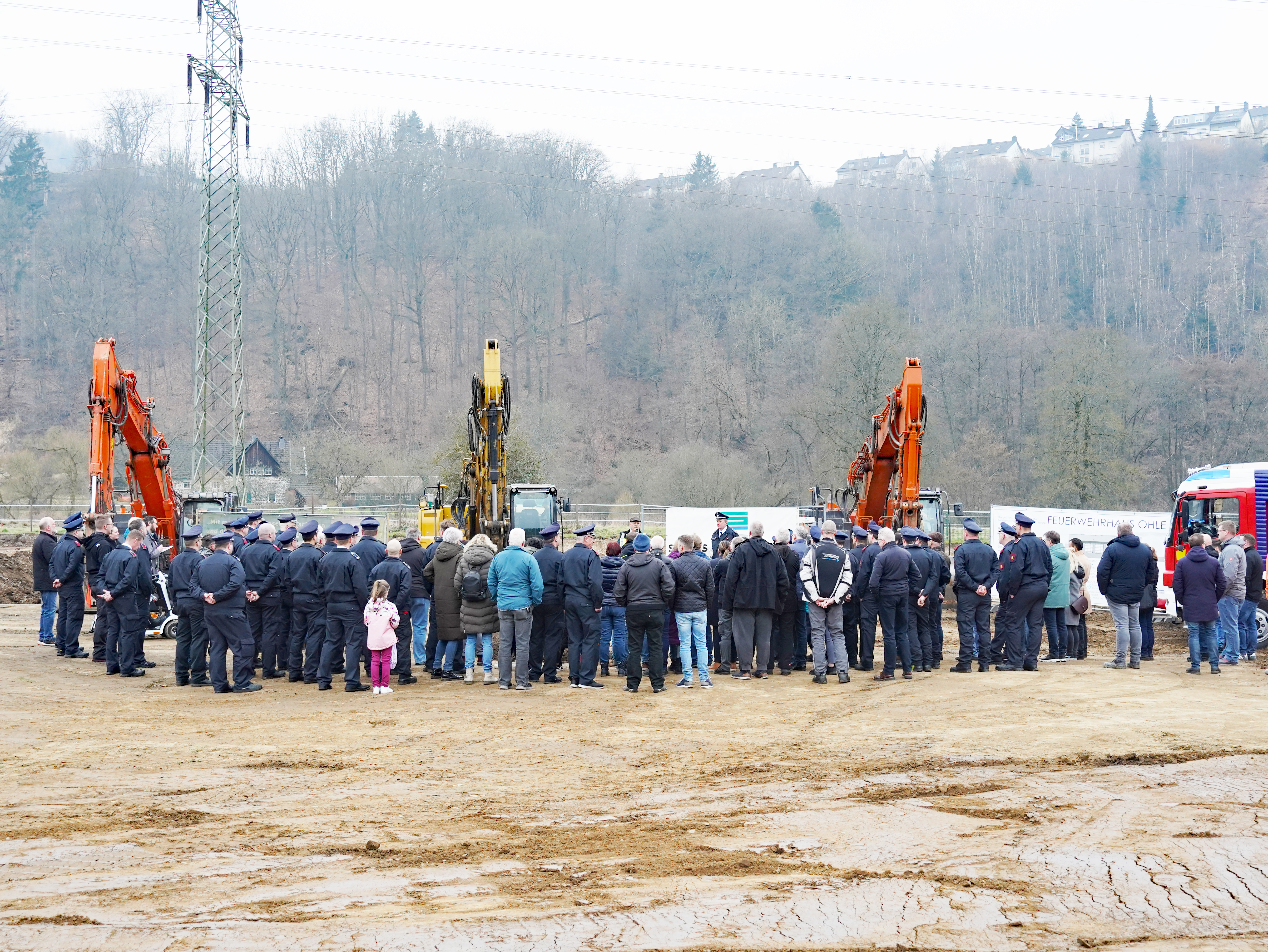 Eindrücke vom Spatenstich zum Neubau des Feuerwehrgerätehauses Plettenberg-Ohle.