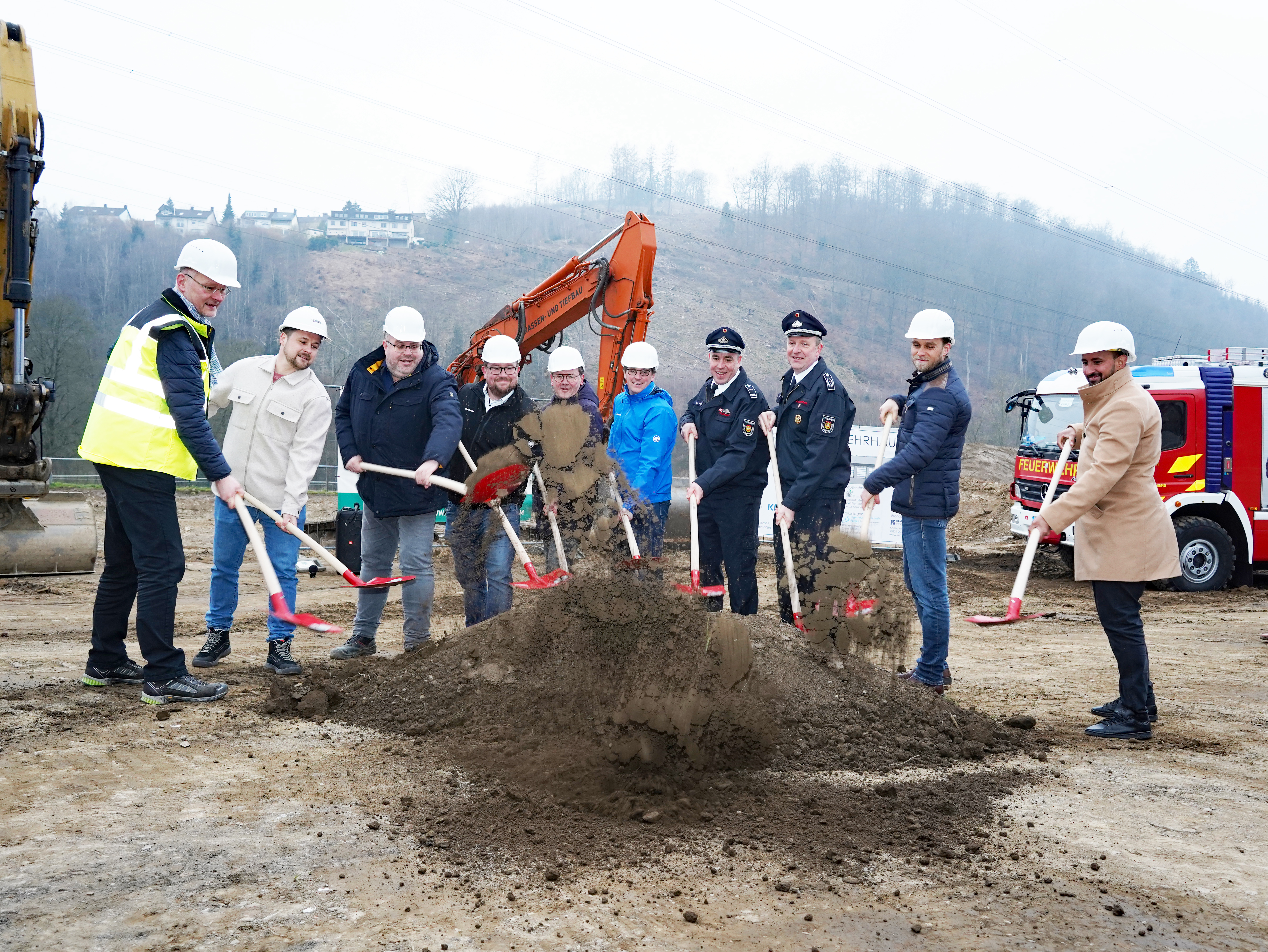 Eindrücke vom Spatenstich zum Neubau des Feuerwehrgerätehauses Plettenberg-Ohle.