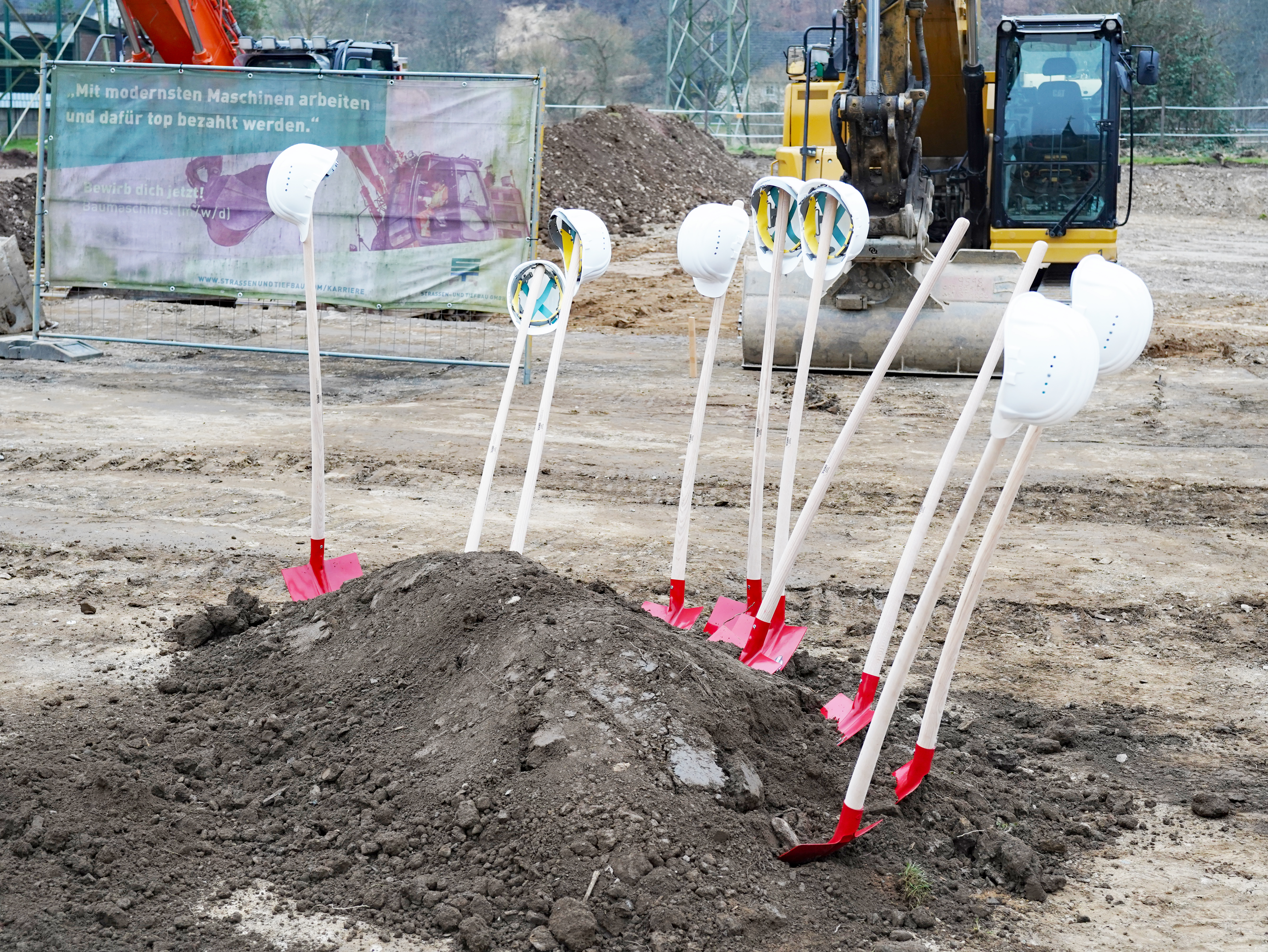 Eindrücke vom Spatenstich zum Neubau des Feuerwehrgerätehauses Plettenberg-Ohle.