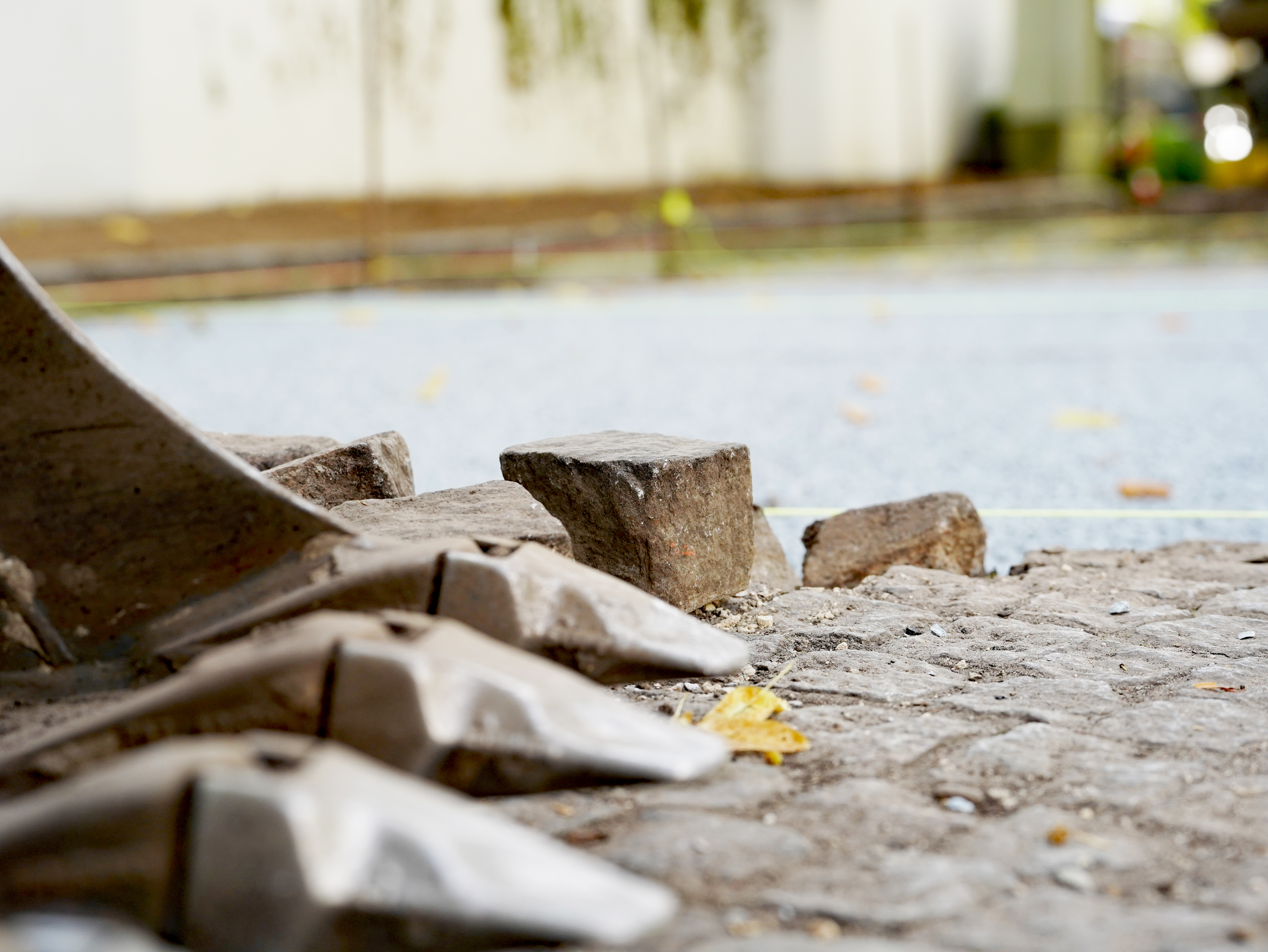 Eindrücke von den Bauarbeiten zur Erweiterung der Marktfläche am Rathausinnenhof und der Schützenhalle.