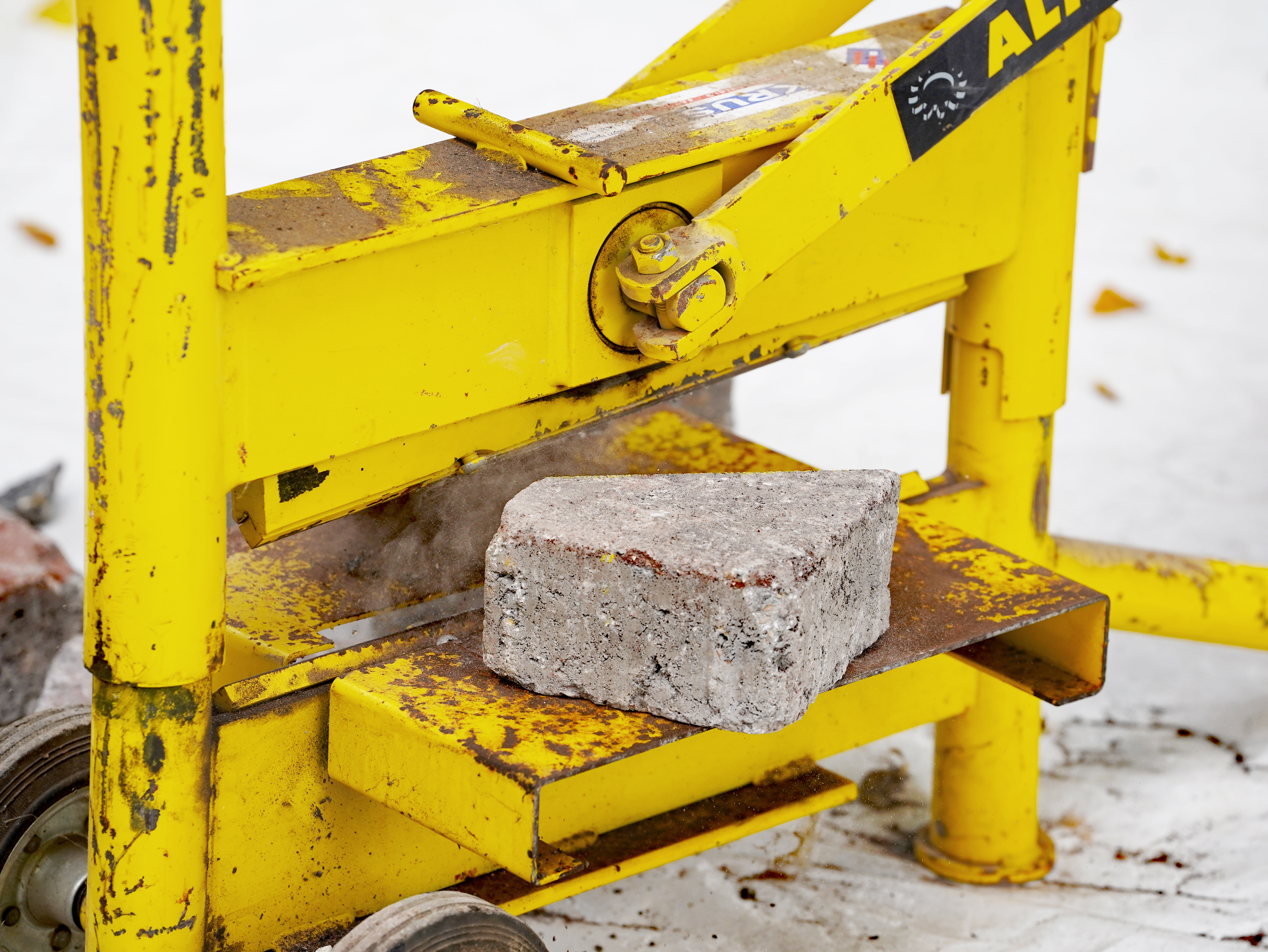 Eindrücke von den Bauarbeiten zur Erweiterung der Marktfläche am Rathausinnenhof und der Schützenhalle.
