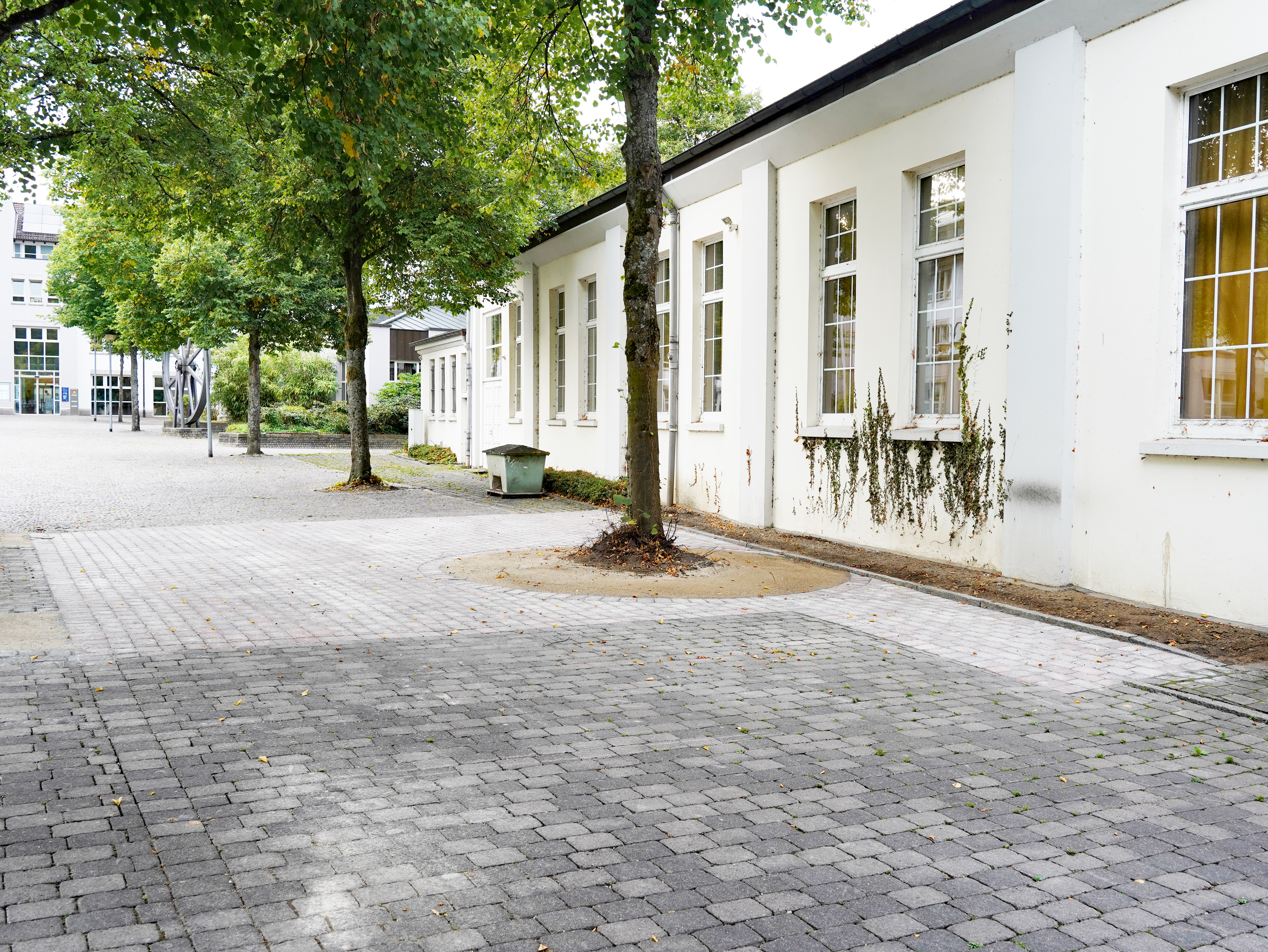 Eindrücke von den Bauarbeiten zur Erweiterung der Marktfläche am Rathausinnenhof und der Schützenhalle.