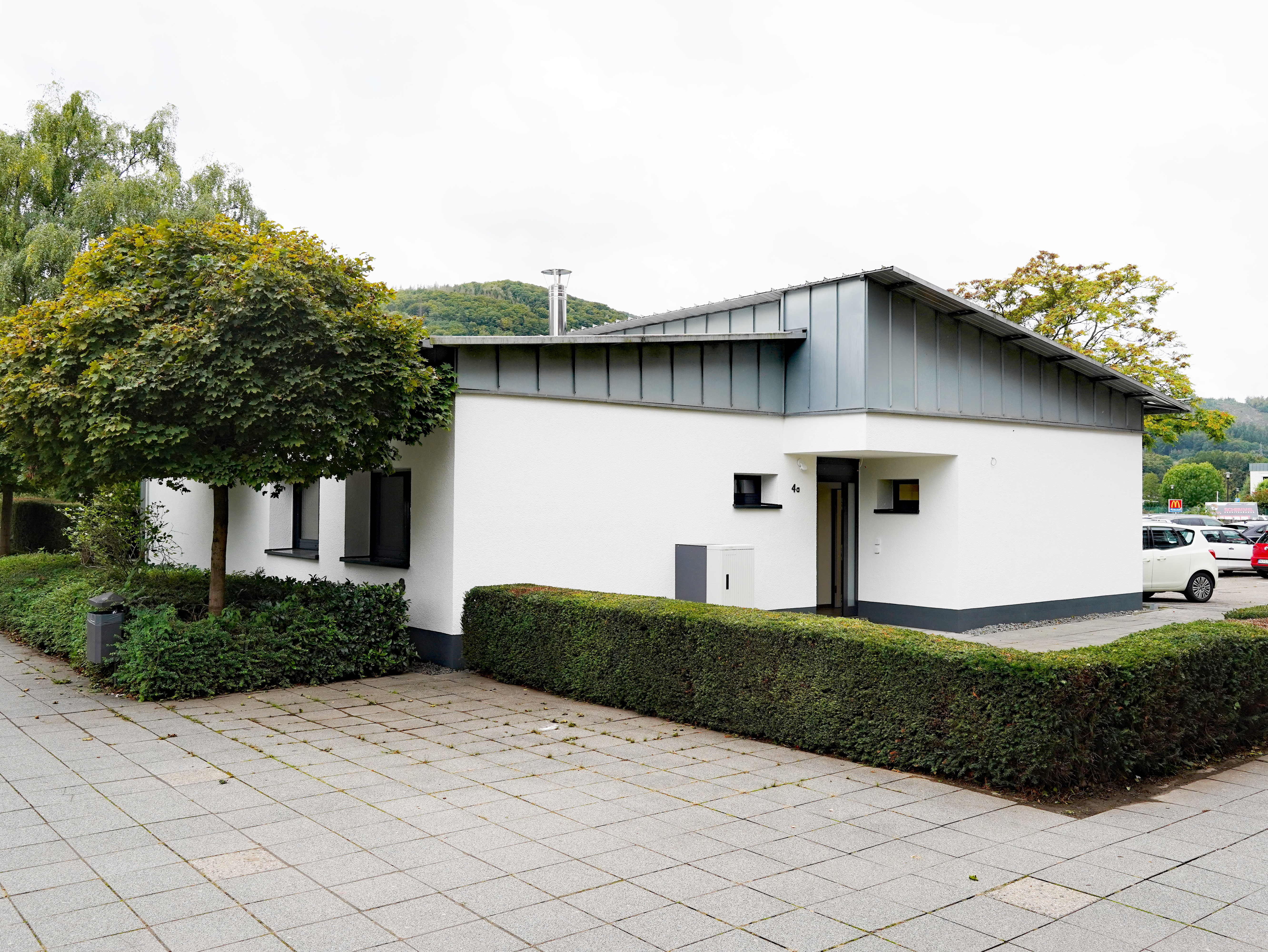 Das Hausmeisterhaus vor der Geschwister-Scholl-Realschule.