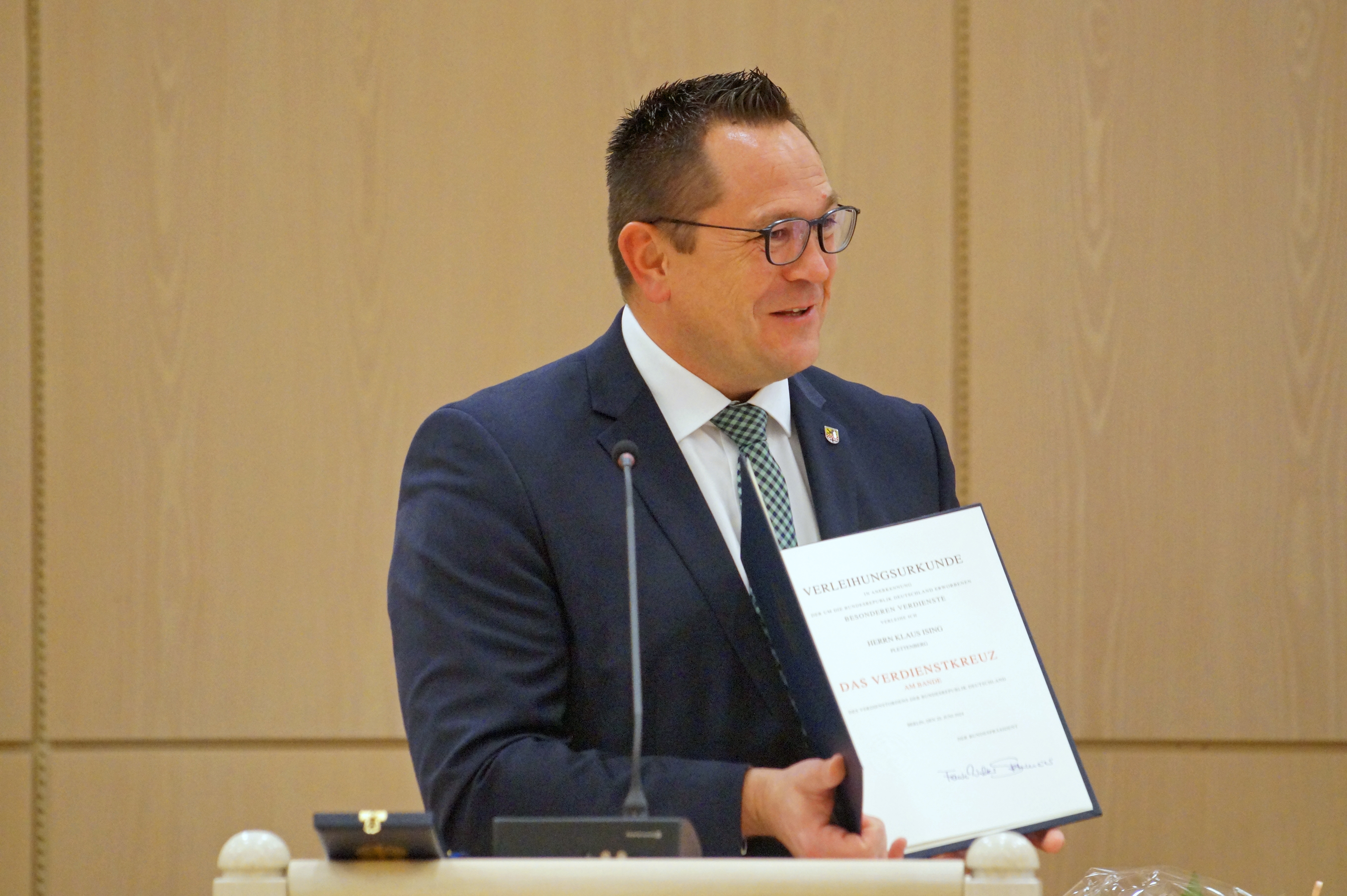 Eindrücke Verleihung Bundesverdienstkreuz an Klaus Ising.
